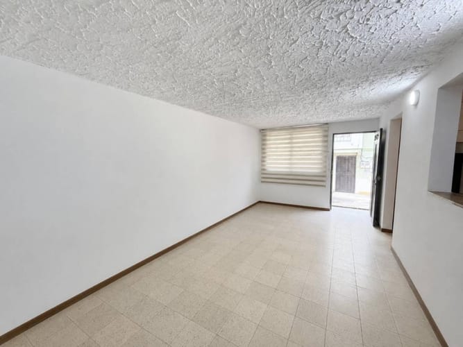 Casa de 2 alcobas en venta en La Candelaria, Medellín, 75 m² · foto 3 de 13