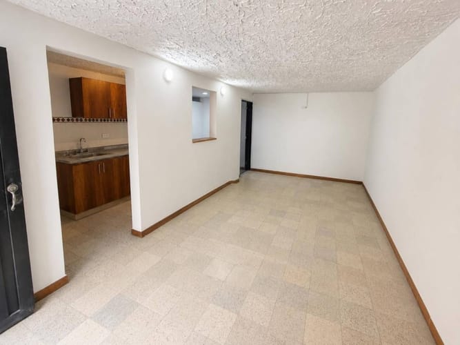 Casa de 2 alcobas en venta en La Candelaria, Medellín, 75 m² · foto 4 de 13