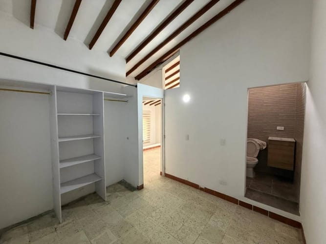 Casa de 2 alcobas en venta en La Candelaria, Medellín, 75 m² · foto 12 de 13