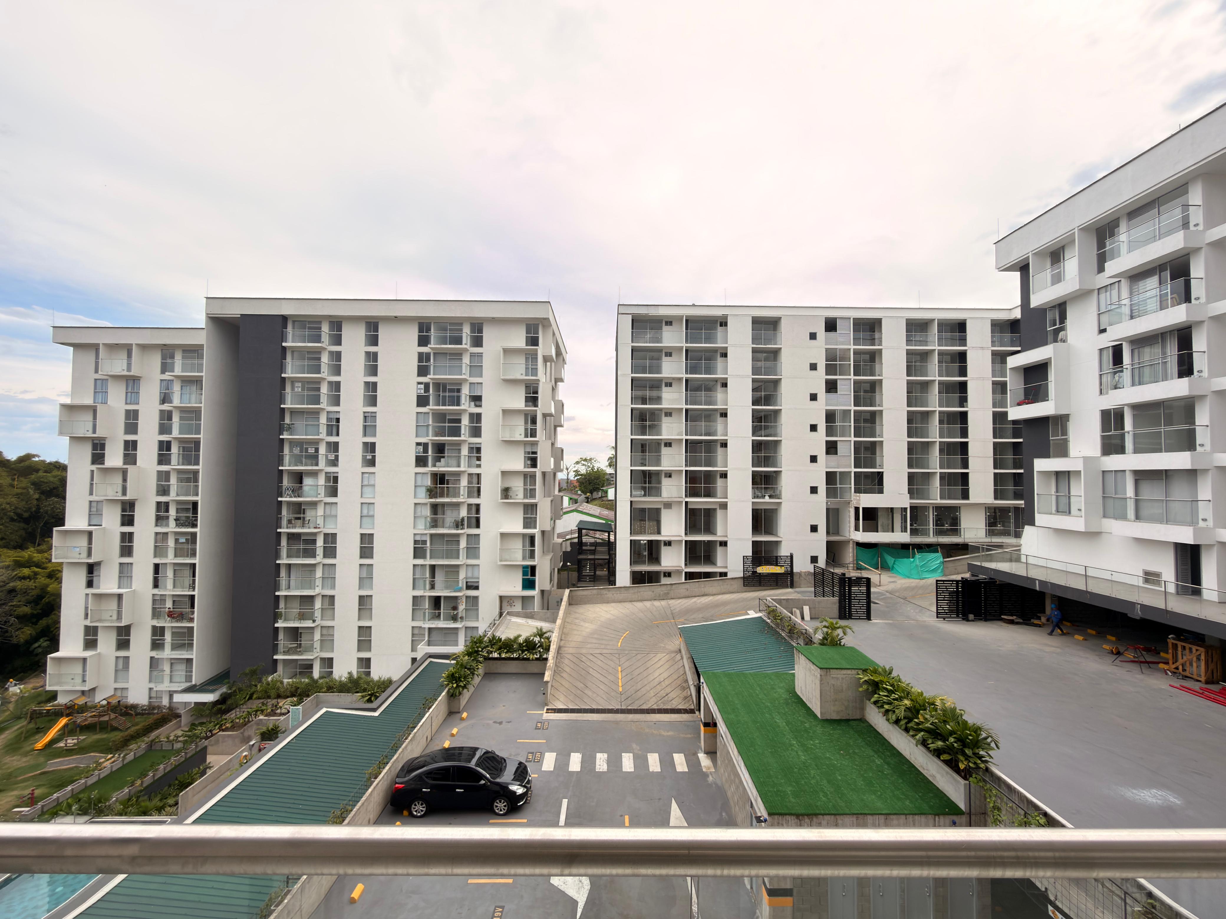 Apartamento en venta en Aeropuerto, Pereira · foto 4 de 19