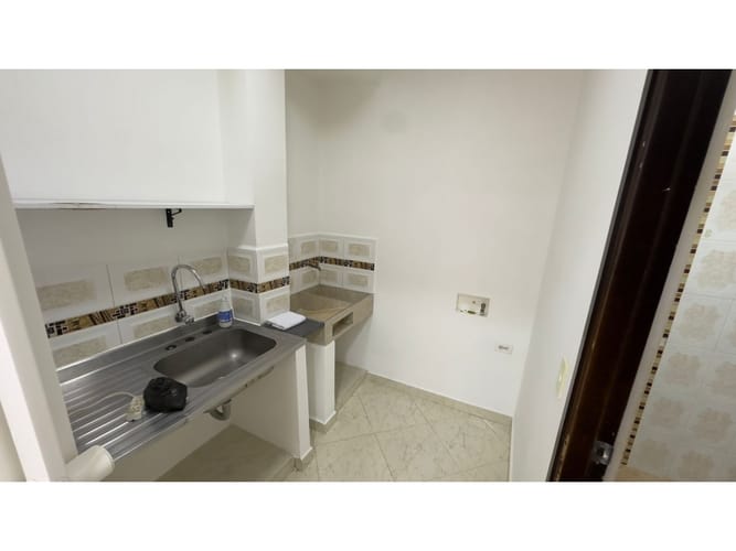 Local en arriendo en La Floresta, Medellín, 30 m² · foto 4 de 7