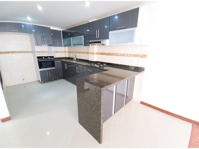 Casa de 3 alcobas en venta en Cota, 171 m² · foto 6 de 24