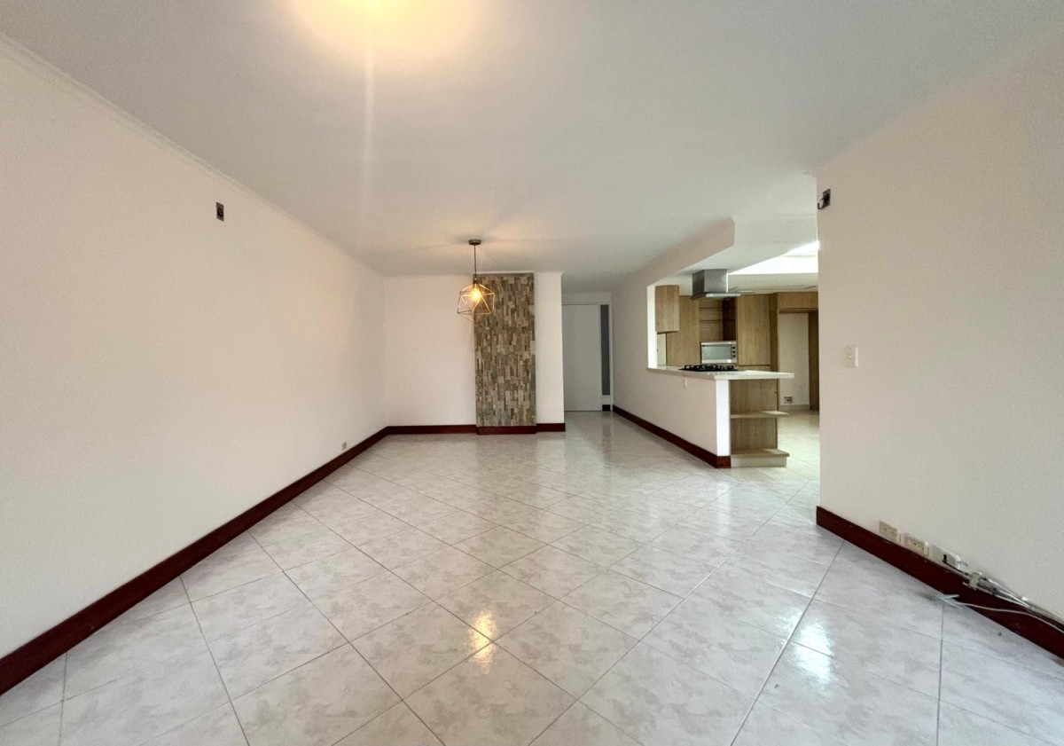 Apartamento en venta en El Poblado, Medellín · foto 4 de 21
