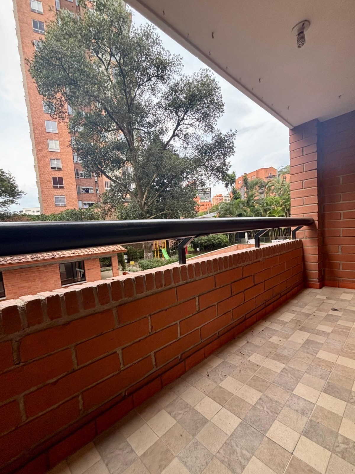 Apartamento en venta en El Poblado, Medellín · foto 7 de 21