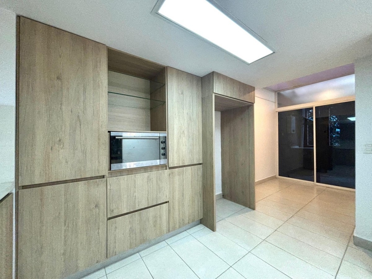 Apartamento en venta en El Poblado, Medellín · foto 11 de 21