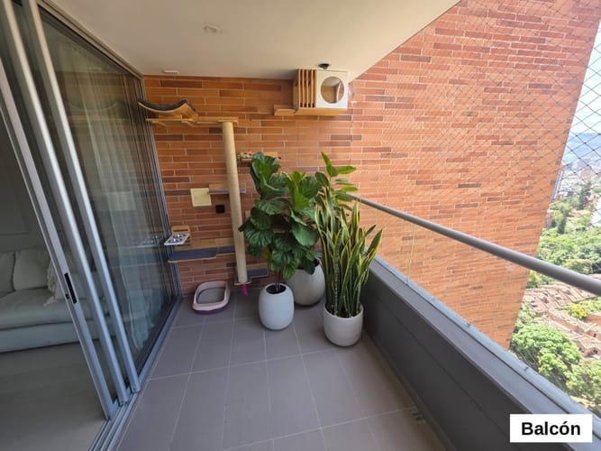 Apartamento en venta en El Poblado, Medellín · foto 2 de 24