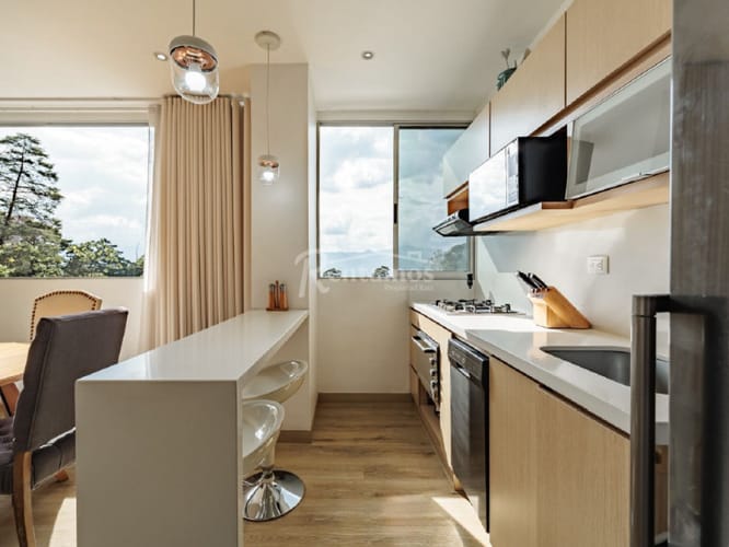 Apartaestudio en arriendo en El Tesoro, Medellín, 51 m² · foto 2 de 23