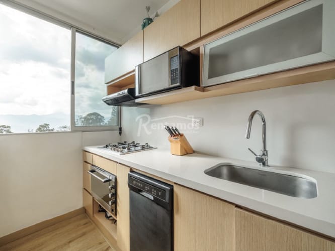 Apartaestudio en arriendo en El Tesoro, Medellín, 51 m² · foto 3 de 23