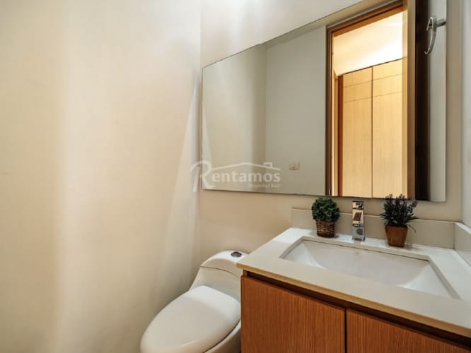 Apartaestudio en arriendo en El Tesoro, Medellín, 51 m² · foto 8 de 23