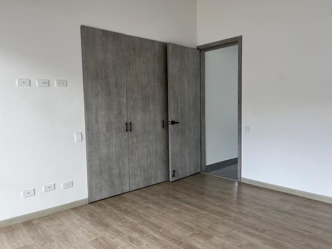 Casa de 3 alcobas en venta en Santa Elena, El Retiro, 265 m² · foto 9 de 24