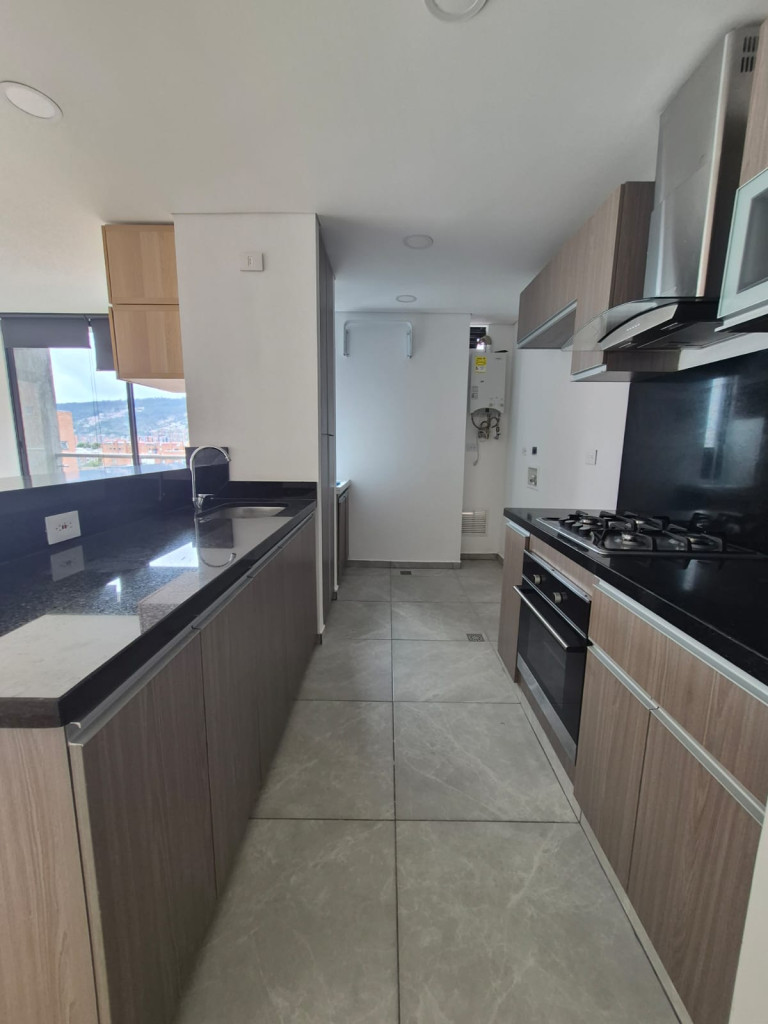 Apartamento en venta en Cedritos, Bogotá · foto 6 de 23