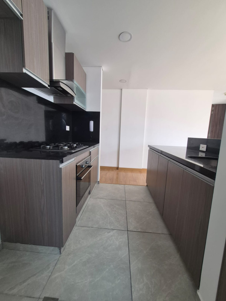 Apartamento en venta en Cedritos, Bogotá · foto 7 de 23