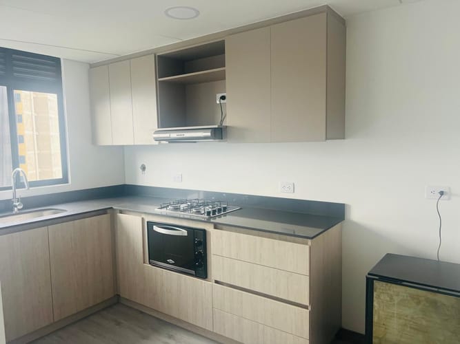 Apartamento de 3 alcobas en venta en Asomadera No.2, Medellín, 76 m² · foto 3 de 20
