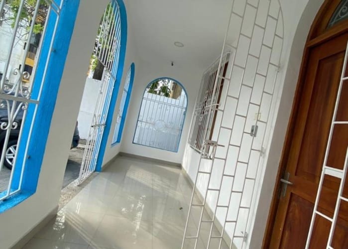 Casa de 4 alcobas en arriendo en Manga, Cartagena, 323 m² · foto 2 de 10