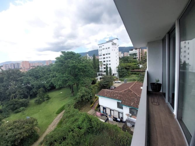 Apartamento de 2 alcobas en arriendo en El Castillo, Medellín, 71 m² · foto 6 de 15