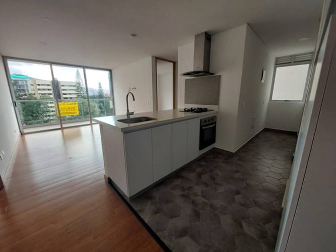 Apartamento de 2 alcobas en arriendo en El Castillo, Medellín, 71 m² · foto 14 de 15
