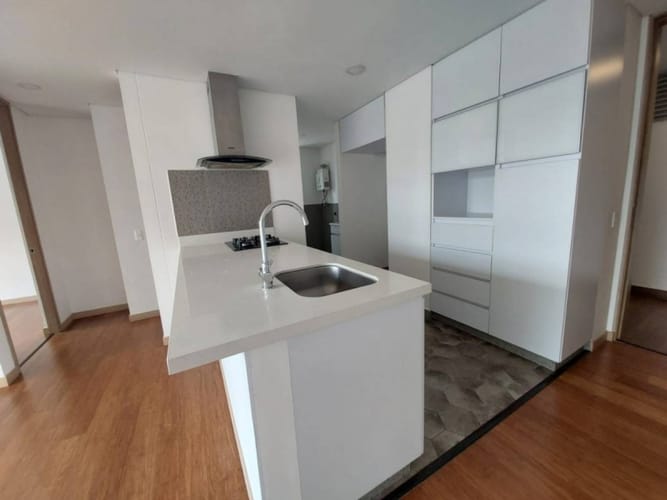 Apartamento de 2 alcobas en arriendo en El Castillo, Medellín, 71 m² · foto 15 de 15