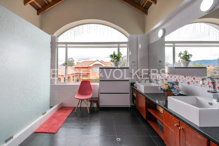 Casa de 4 alcobas en venta en Pueblo Viejo, Cota, 345 m² · foto 16 de 20