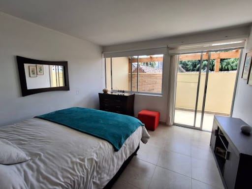 Casa de 3 alcobas en venta en Los Colegios, Rionegro, 169 m² · foto 13 de 24