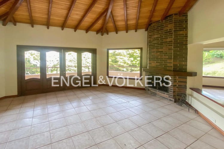 Casa de 3 alcobas en venta en Los Salados, El Retiro, 377 m² · foto 2 de 18