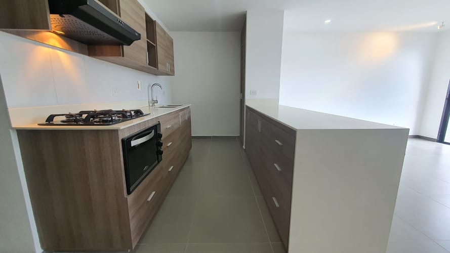 Apartamento de 2 alcobas en arriendo en Mugá, Envigado, 83 m² · foto 2 de 18