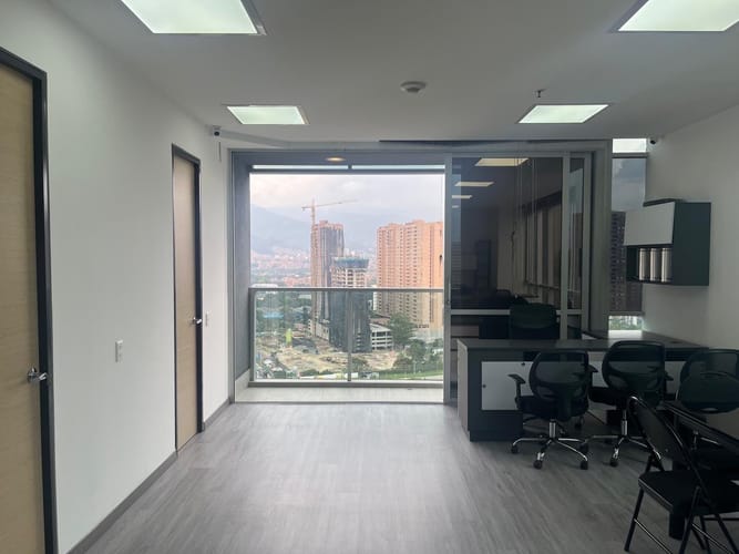 Oficina en venta en Manila, Medellín, 63 m² · foto 4 de 10