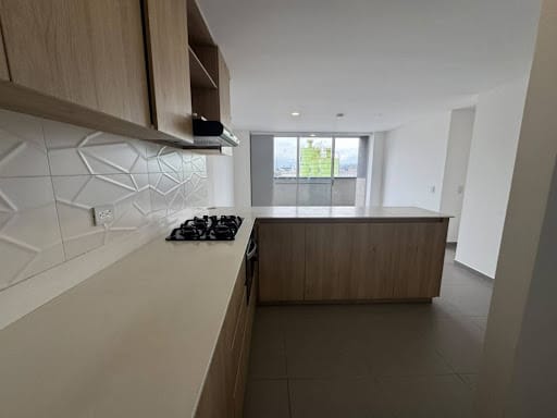 Apartamento de 3 alcobas en arriendo en Shellmar, Medellín, 77 m² · foto 5 de 18