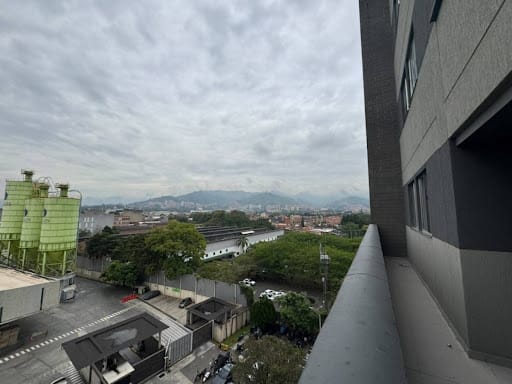 Apartamento de 3 alcobas en arriendo en Shellmar, Medellín, 77 m² · foto 6 de 18