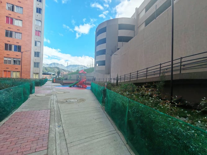 Apartamento de 3 alcobas en venta en Providencia Alta, Bogotá, 50 m² · foto 2 de 24