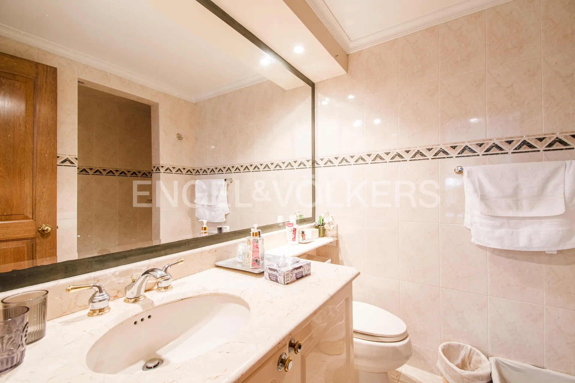 Apartamento en venta en Los Rosales, Bogotá · foto 14 de 16