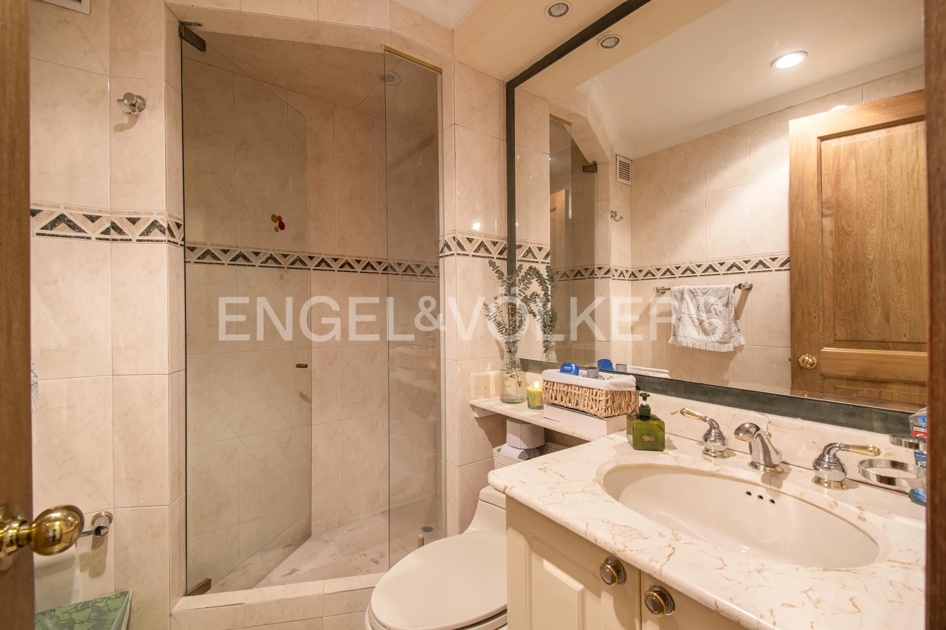 Apartamento en venta en Los Rosales, Bogotá · foto 12 de 16