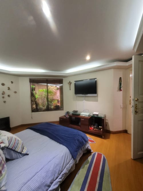 Apartamento de 2 alcobas en venta en Los Rosales, Bogotá, 175 m² · foto 5 de 21