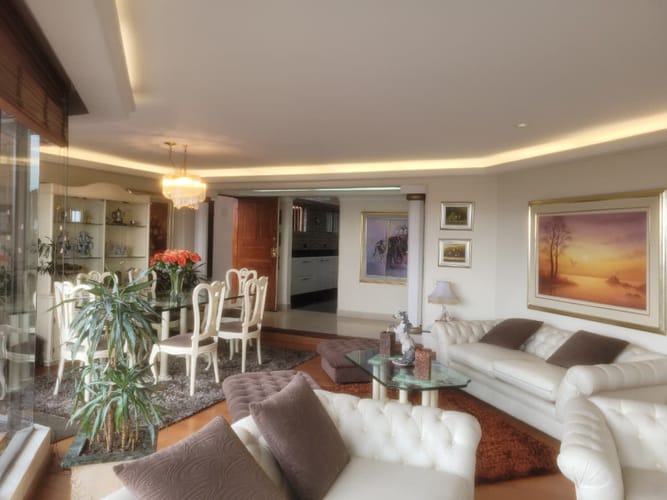 Apartamento de 2 alcobas en venta en Los Rosales, Bogotá, 175 m² · foto 6 de 21