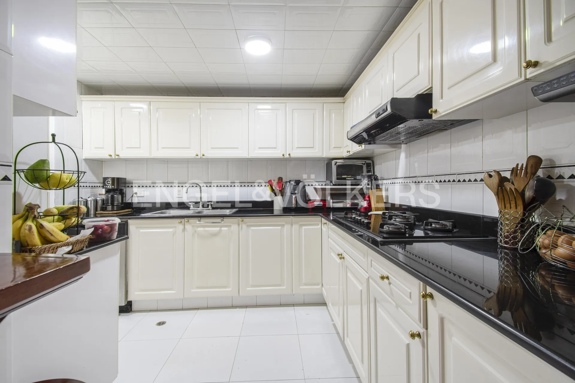 Apartamento en venta en Los Rosales, Bogotá · foto 5 de 16