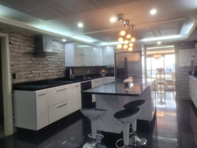 Apartamento de 2 alcobas en venta en Los Rosales, Bogotá, 175 m² · foto 20 de 21