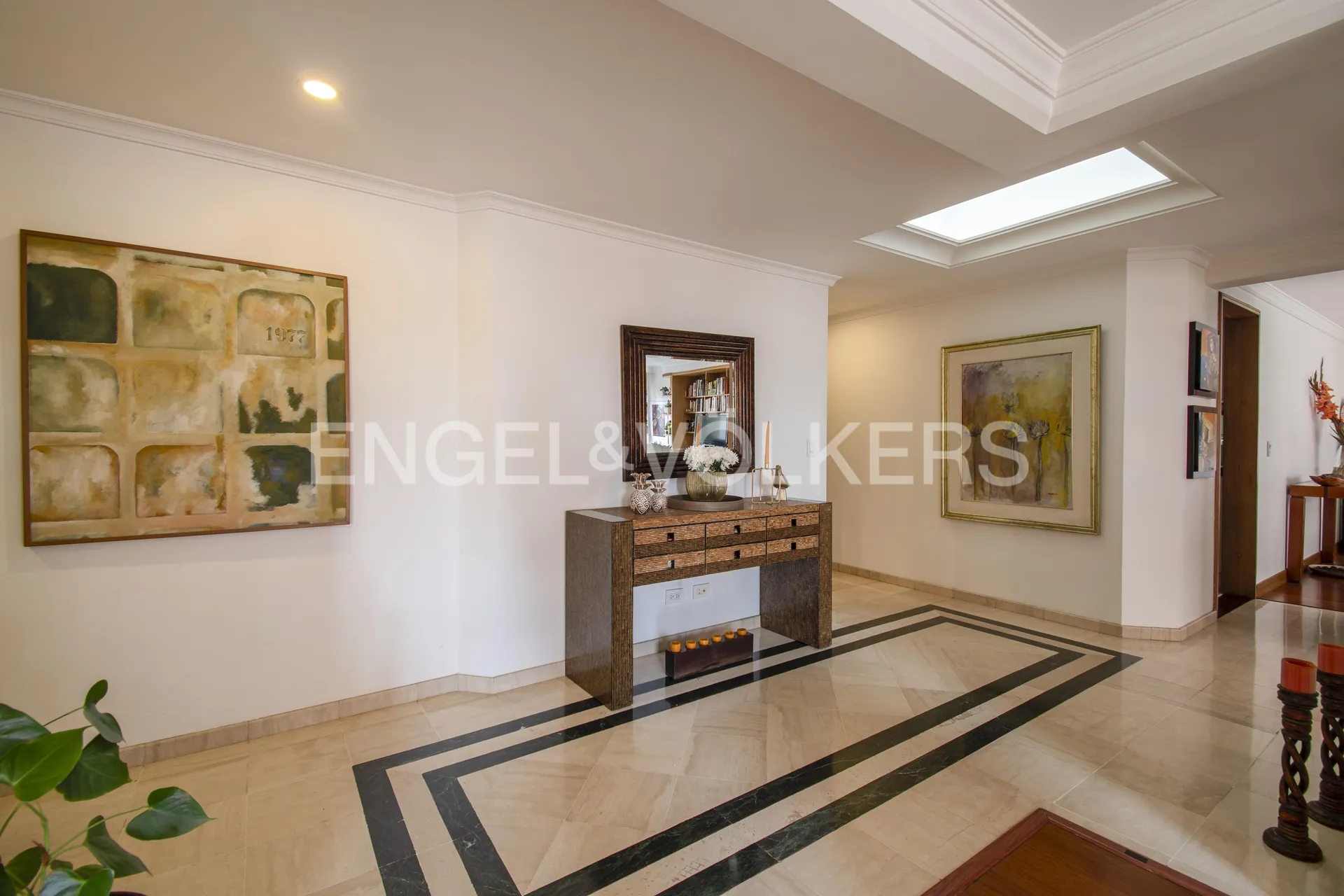 Apartamento en venta en Los Rosales, Bogotá · foto 3 de 16