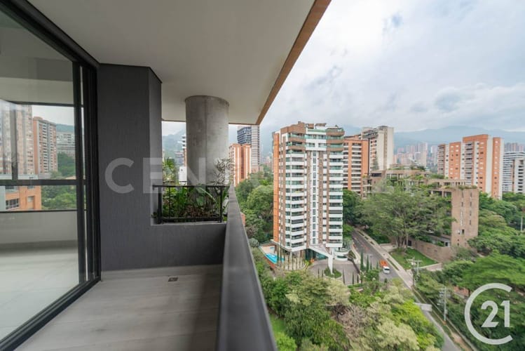 Apartamento de 3 alcobas en venta en Lalinde, Medellín, 108 m² · foto 9 de 24