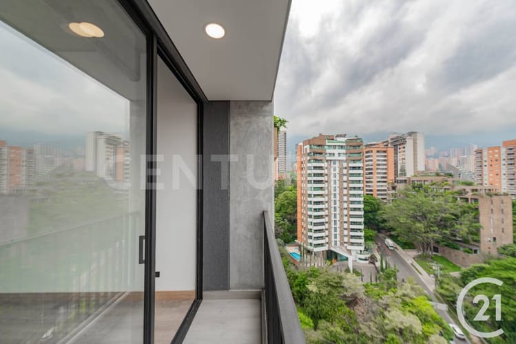 Apartamento de 3 alcobas en venta en Lalinde, Medellín, 108 m² · foto 10 de 24