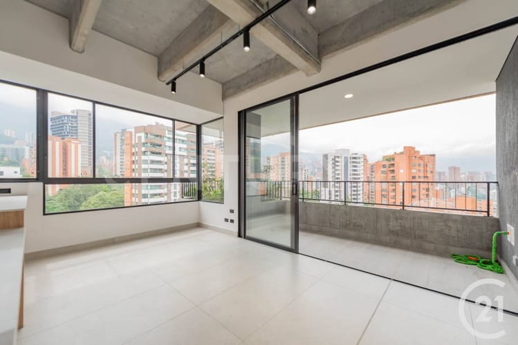 Apartamento de 3 alcobas en venta en Lalinde, Medellín, 108 m² · foto 11 de 24