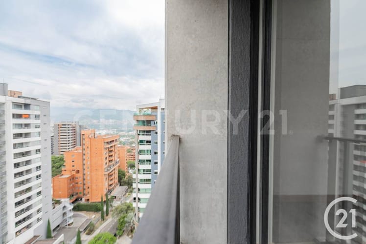 Apartamento de 3 alcobas en venta en Lalinde, Medellín, 108 m² · foto 24 de 24
