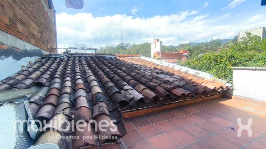 Casa de 8 alcobas en venta en Belén Los Alpes, Medellín, 100 m² · foto 8 de 12