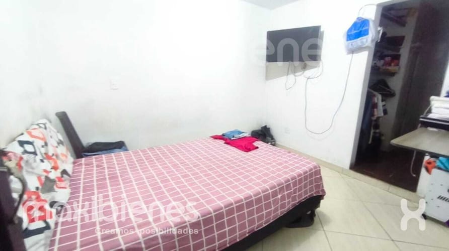 Casa de 8 alcobas en venta en Belén Los Alpes, Medellín, 100 m² · foto 10 de 12