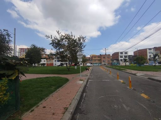 Apartamento de 3 alcobas en venta en Villa Teresita, Bogotá, 44 m² · foto 2 de 16