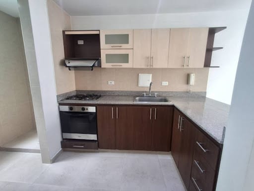 Apartamento en venta en La Castellana, Medellín · foto 3 de 14