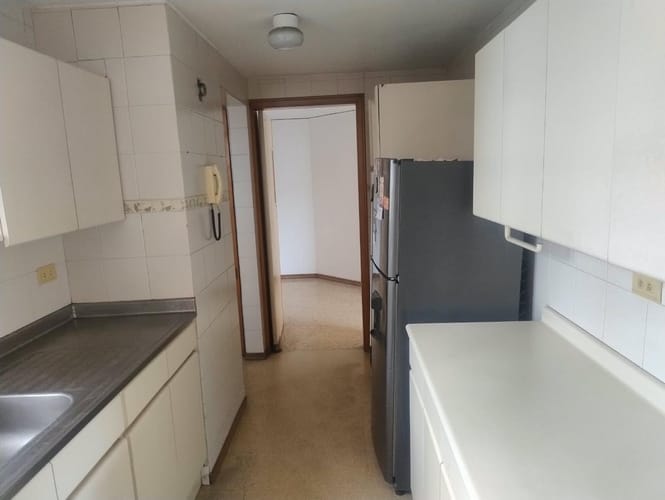 Apartamento de 2 alcobas en venta en El Poblado, Medellín, 105 m² · foto 4 de 17