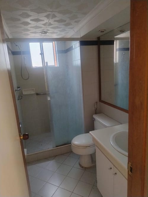 Apartamento de 2 alcobas en venta en El Poblado, Medellín, 105 m² · foto 11 de 17