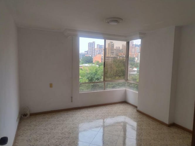 Apartamento de 2 alcobas en venta en El Poblado, Medellín, 105 m² · foto 12 de 17