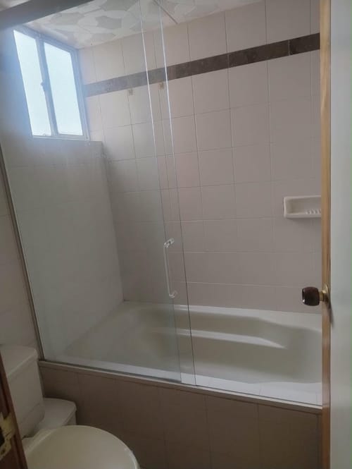 Apartamento de 2 alcobas en venta en El Poblado, Medellín, 105 m² · foto 14 de 17