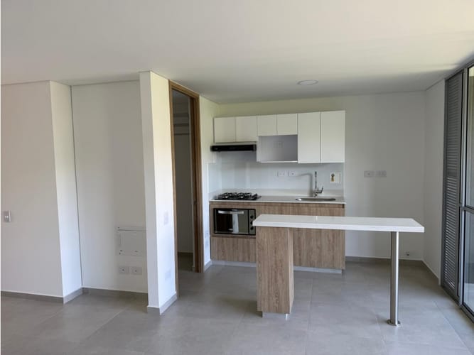 Apartamento de 2 alcobas en venta en San Jose, Sabaneta, 80 m² · foto 2 de 10
