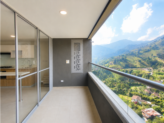 Apartamento de 2 alcobas en venta en San Jose, Sabaneta, 80 m² · foto 4 de 10